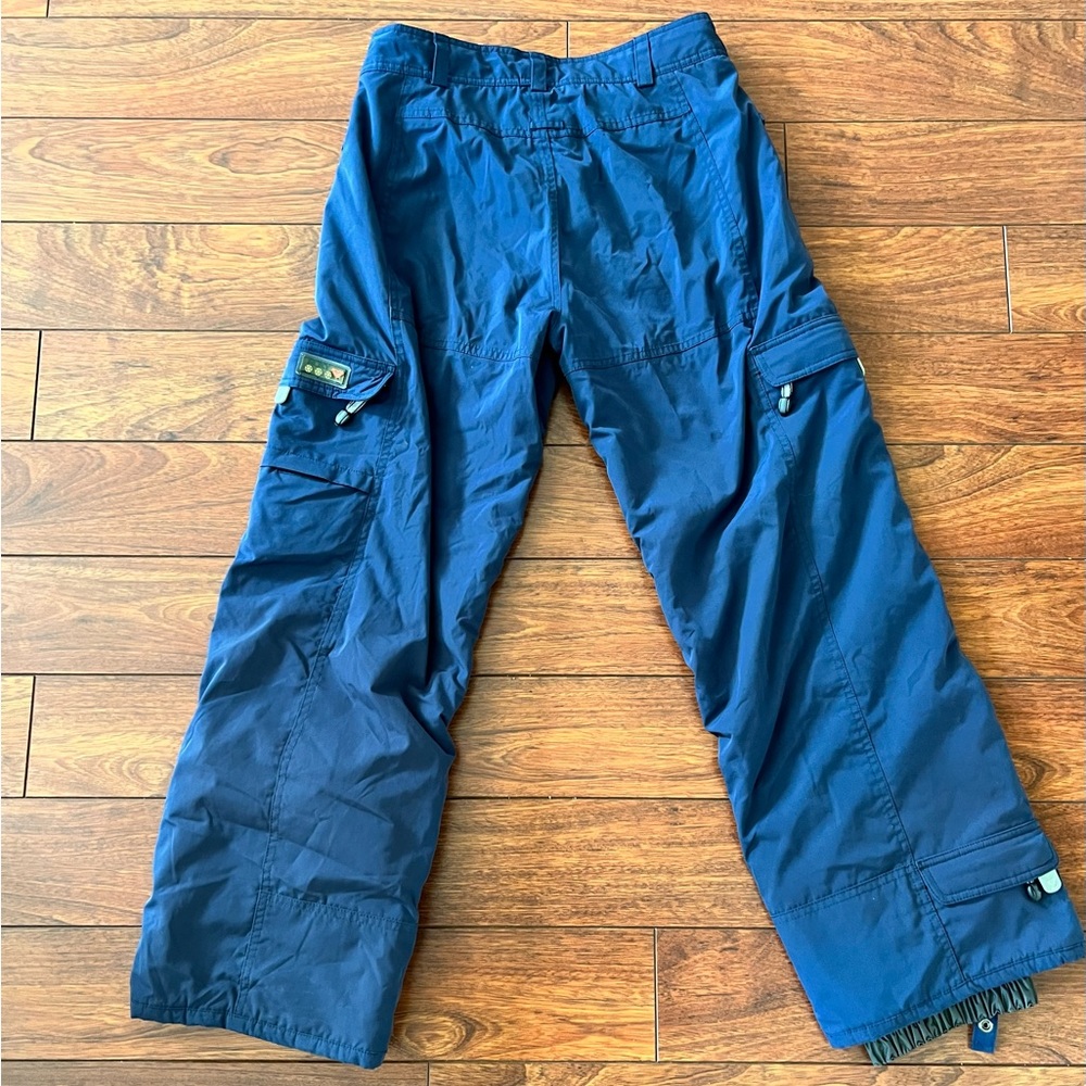 Roxy women’s insulated snowboarding pants size Medium